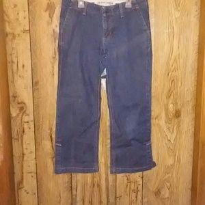 Woman's Blue jean capri pants